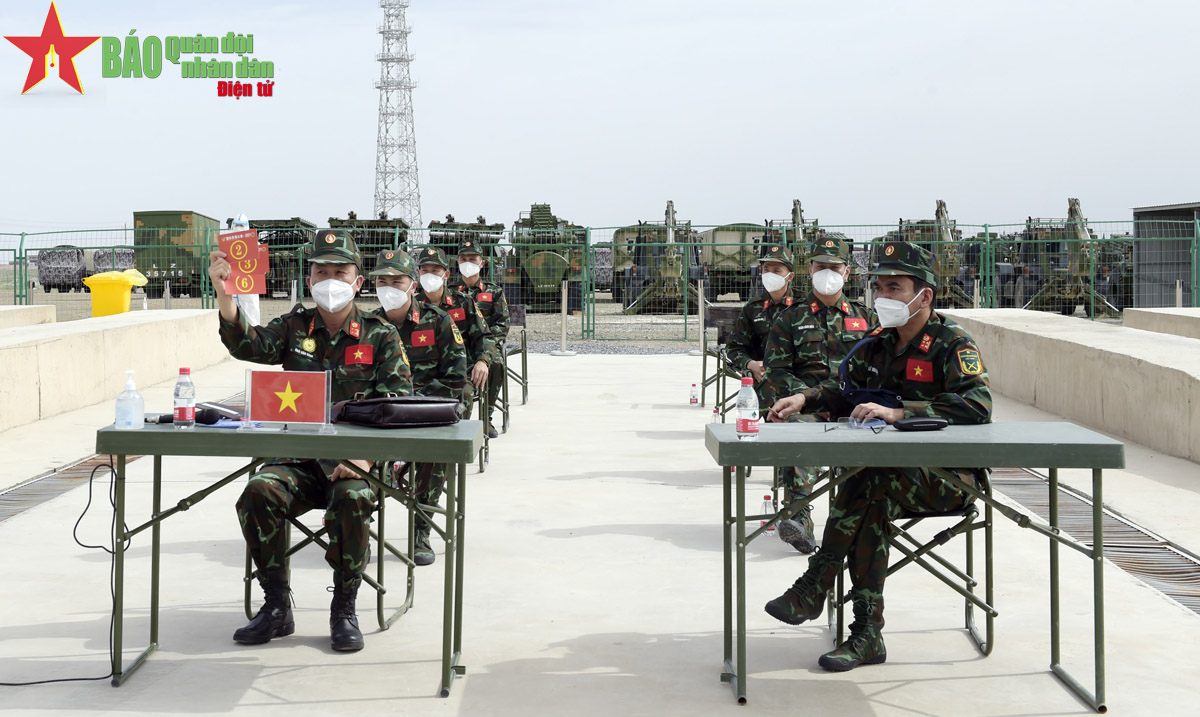 Các đội tuyển thi “Môi trường an toàn” bốc thăm nhận khí tài và chia lượt thi đấu

